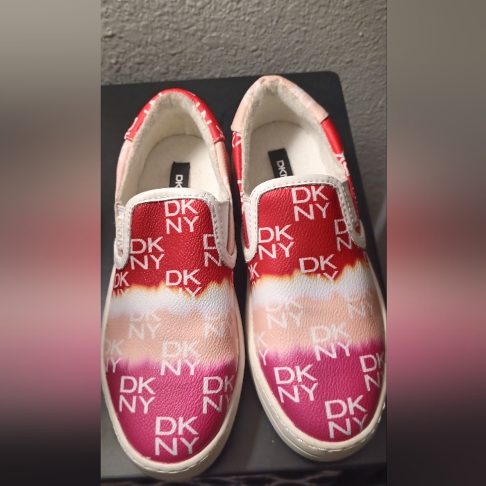 DKNY Women's Sneakers - Red, Pink, White
